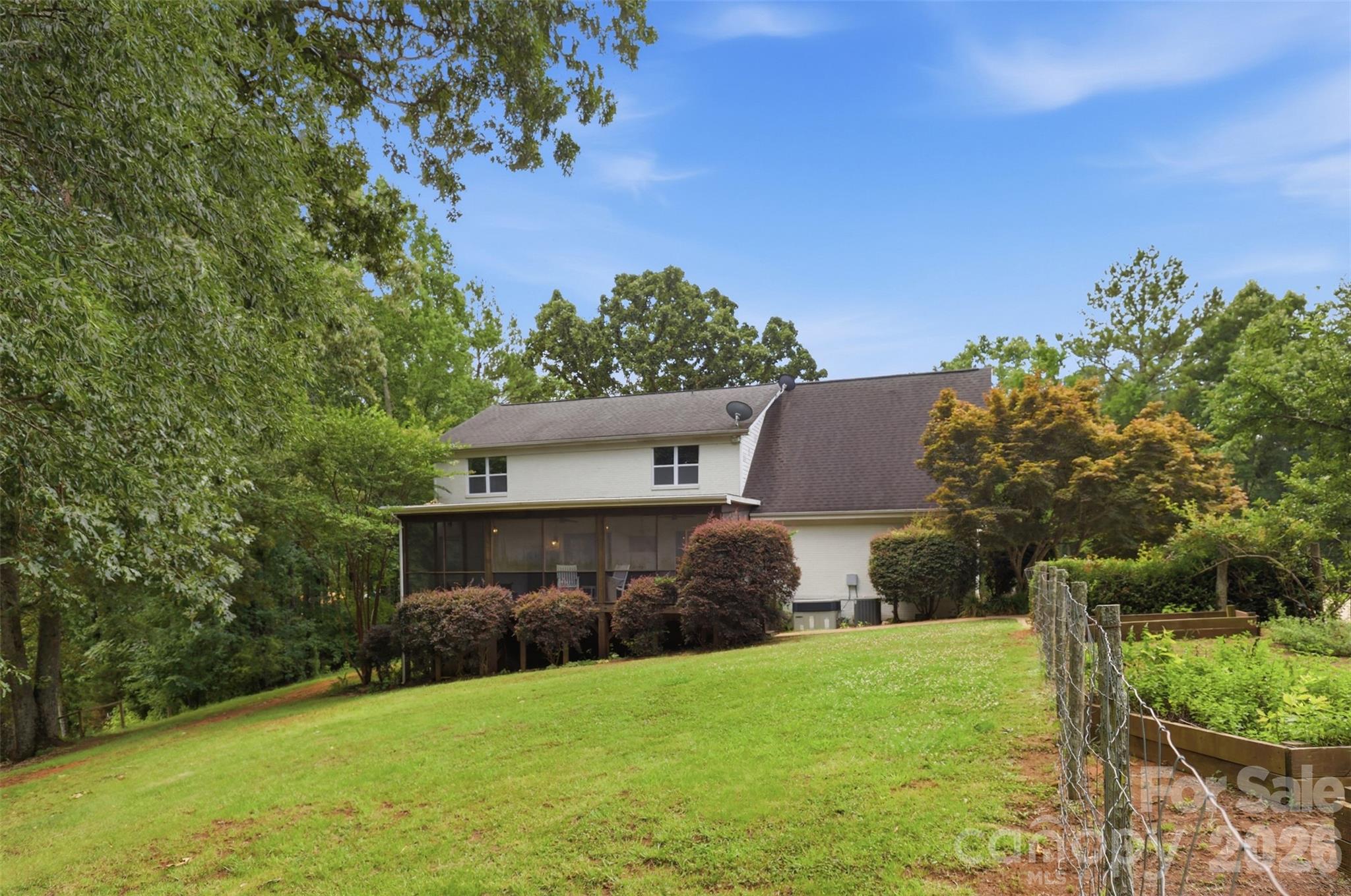 8301 Waxhaw Creek Road Property Photo 10