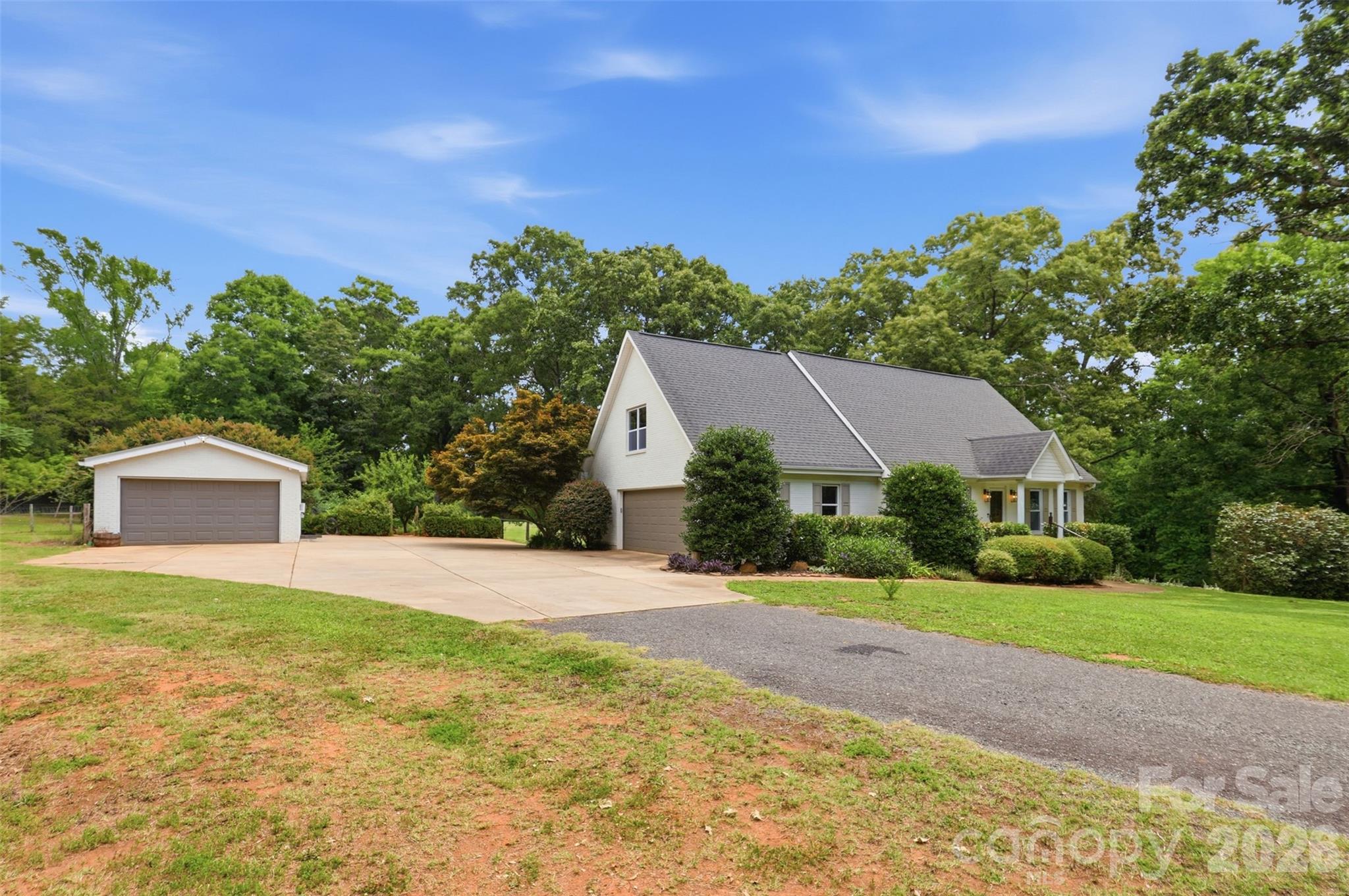 8301 Waxhaw Creek Road Property Photo 11