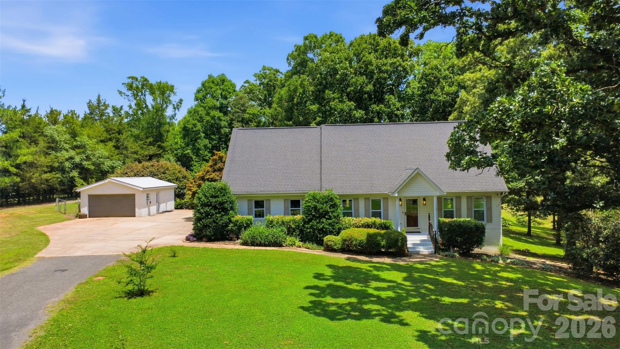 8301 Waxhaw Creek Road Property Photo 12