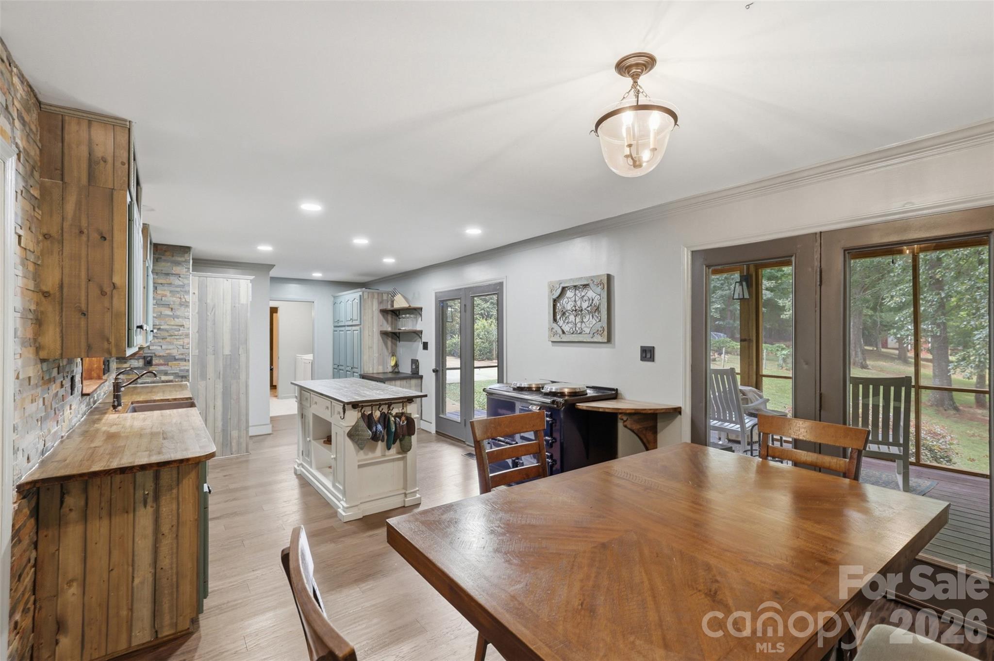 8301 Waxhaw Creek Road Property Photo 21