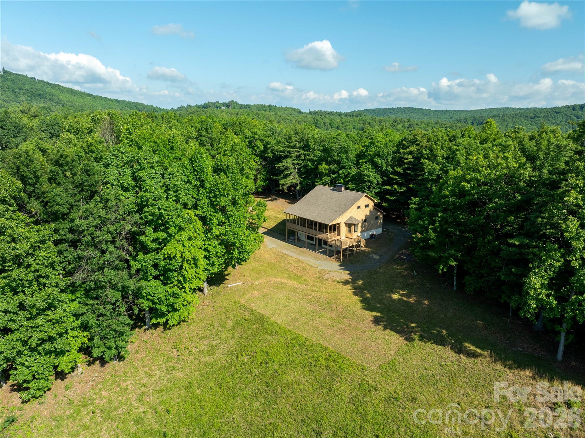 576 Lake Vista Drive Property Photo 7