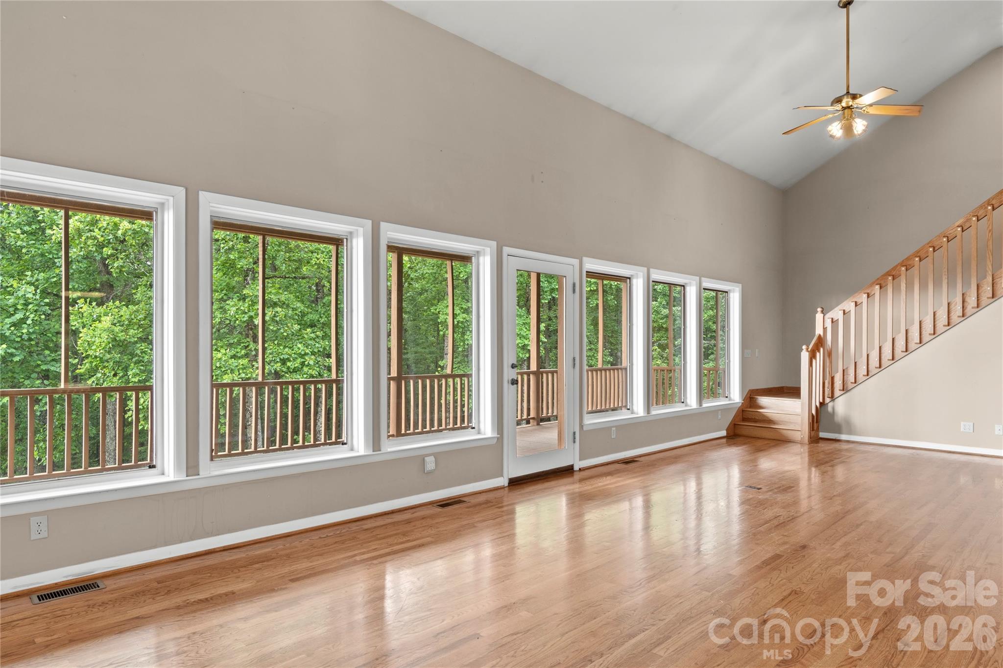576 Lake Vista Drive Property Photo 11