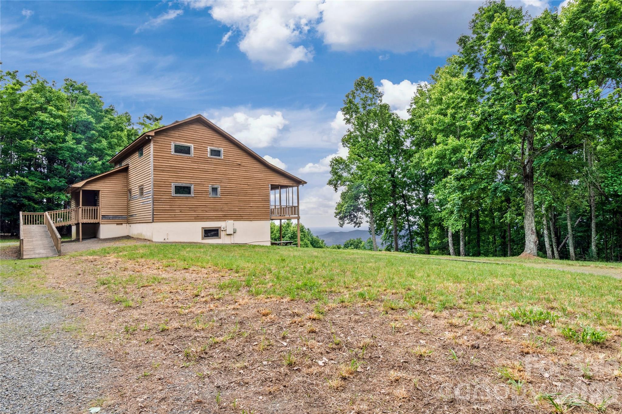576 Lake Vista Drive Property Photo 13