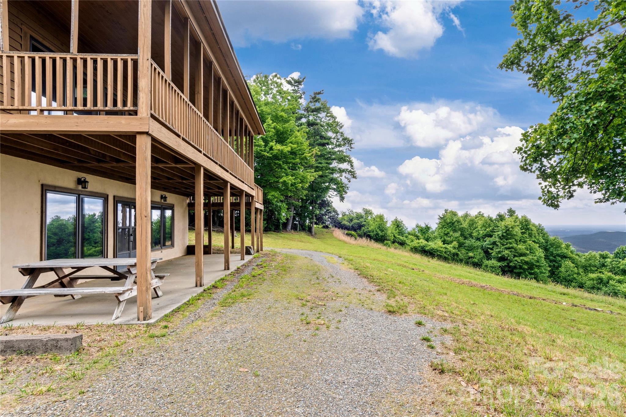 576 Lake Vista Drive Property Photo 15