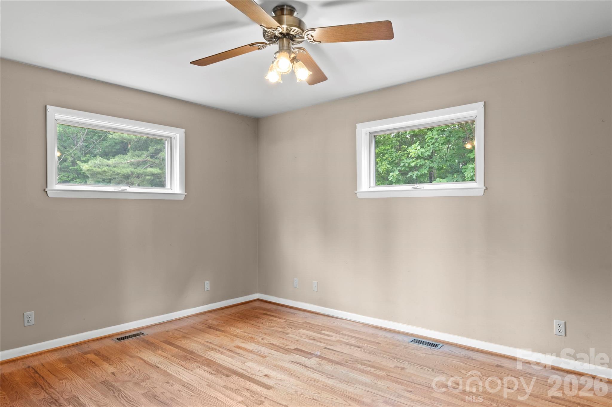 576 Lake Vista Drive Property Photo 20