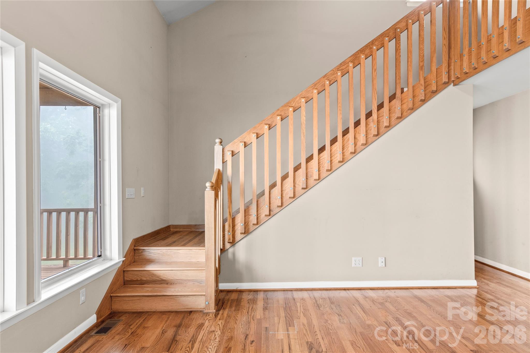 576 Lake Vista Drive Property Photo 26