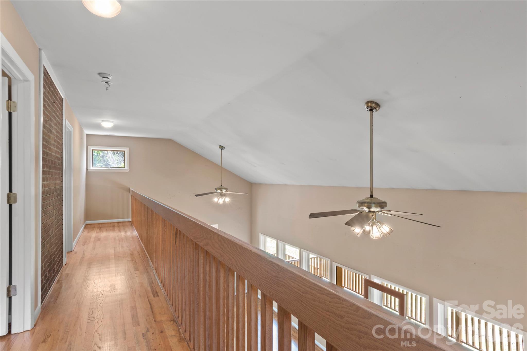 576 Lake Vista Drive Property Photo 27