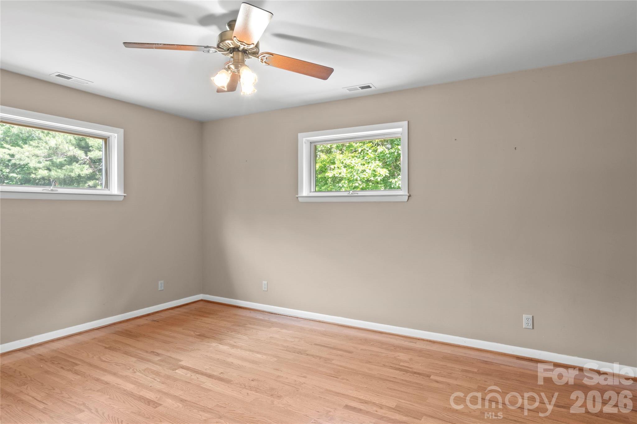 576 Lake Vista Drive Property Photo 29