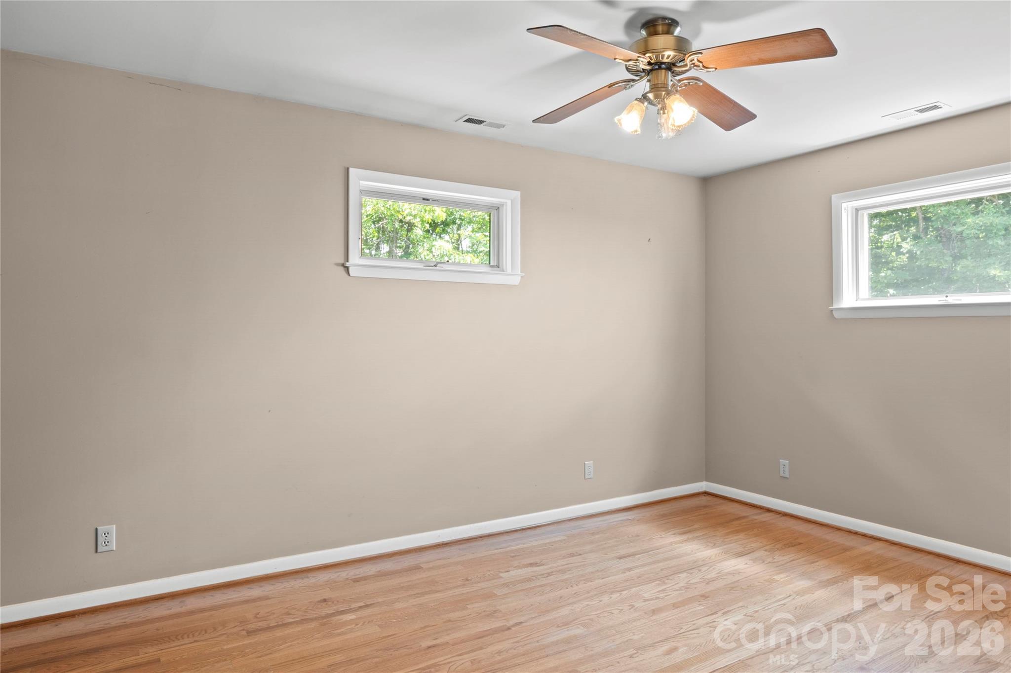576 Lake Vista Drive Property Photo 30