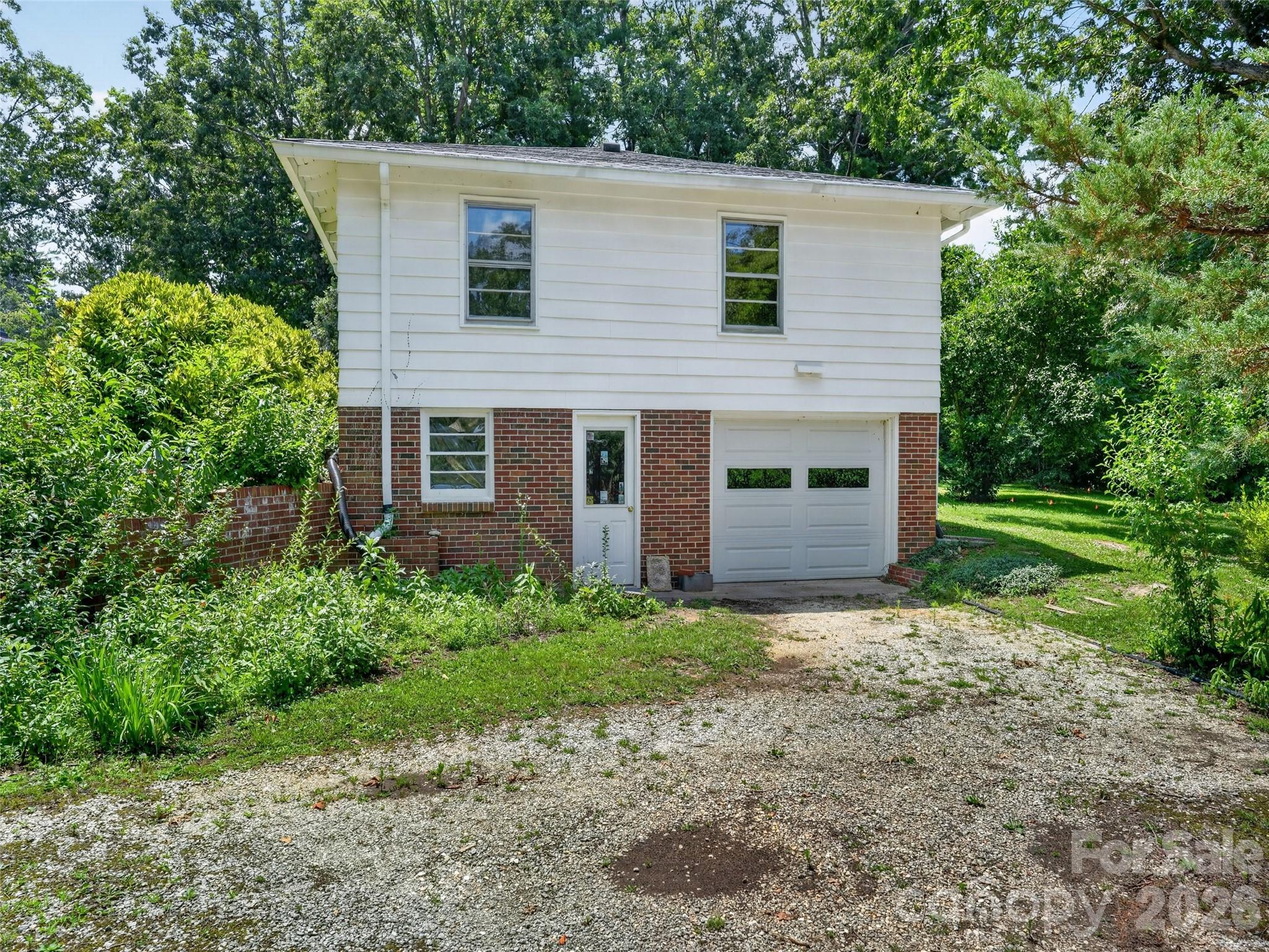 3112 Wesley Way Property Photo 4