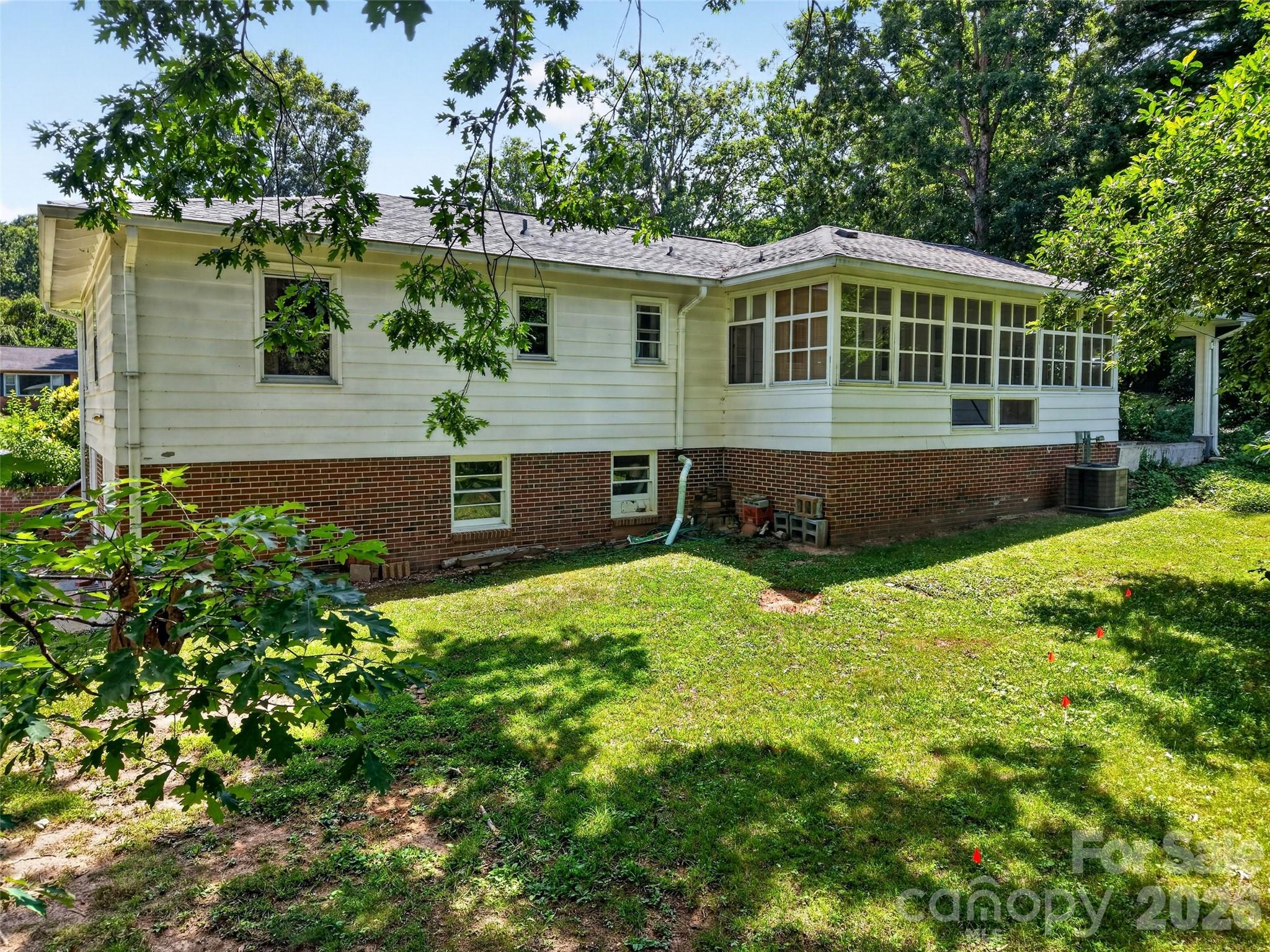 3112 Wesley Way Property Photo 5