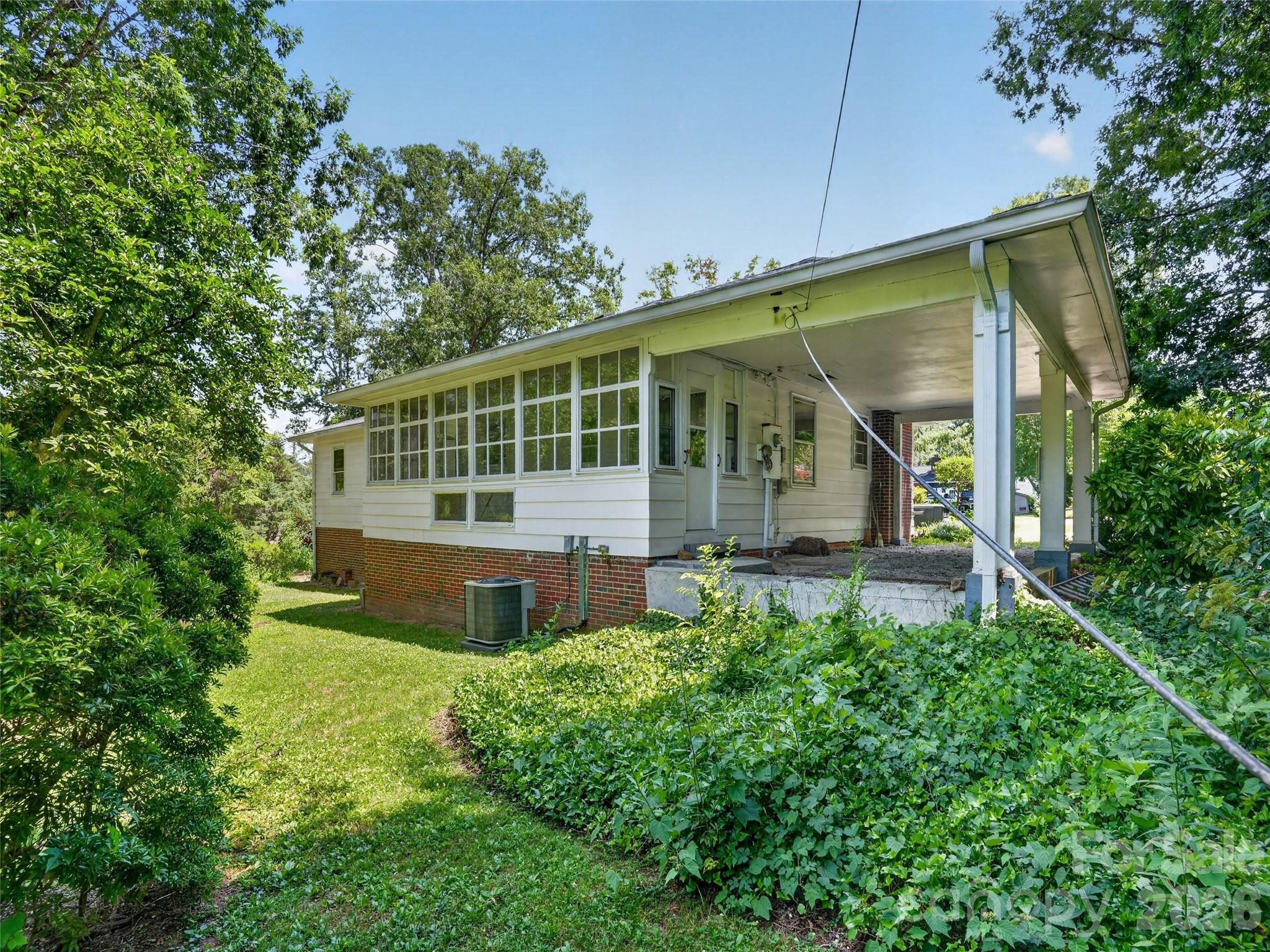 3112 Wesley Way Property Photo 6