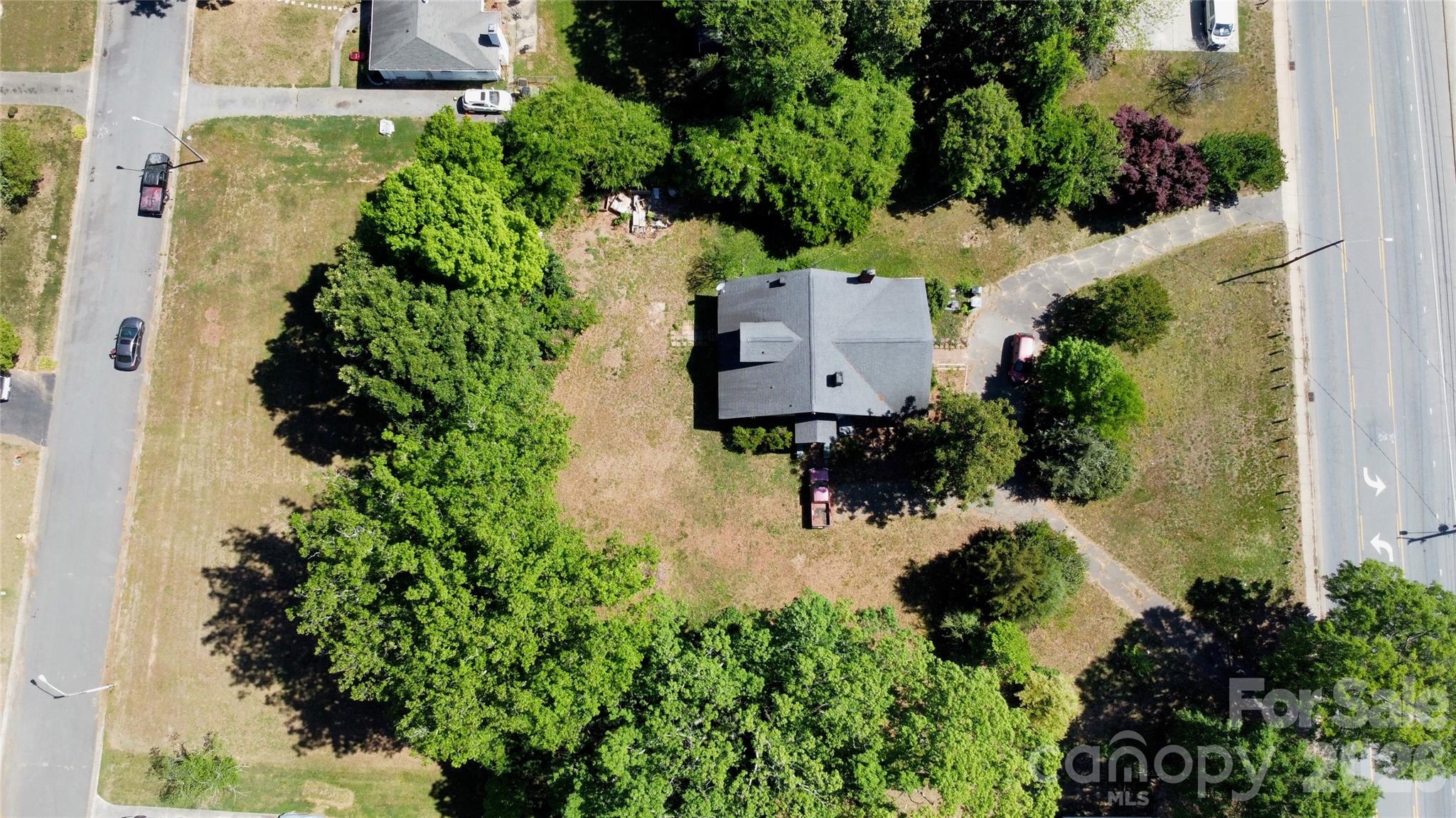 6629 The Plaza Property Photo 2
