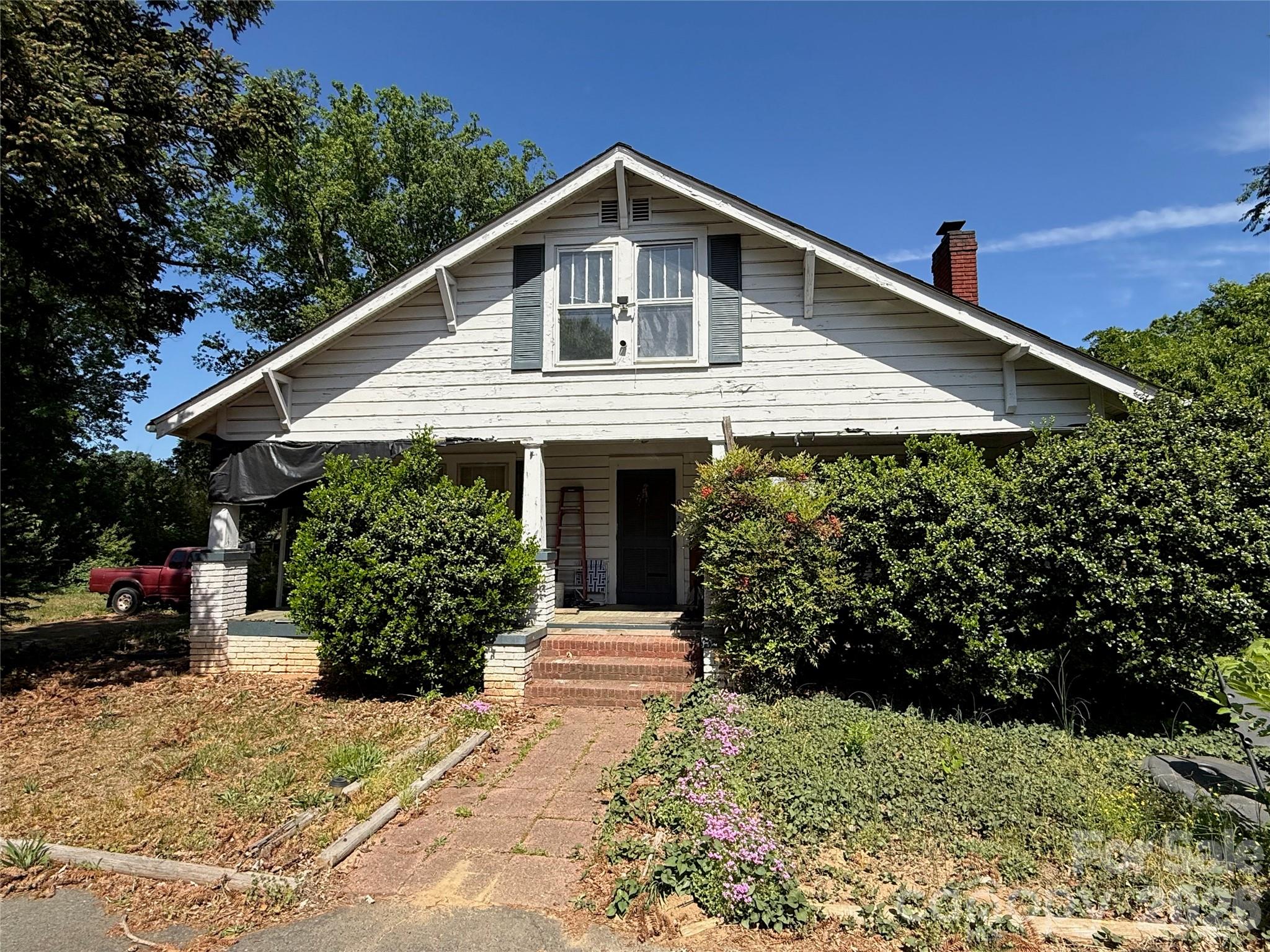 6629 The Plaza Property Photo 3