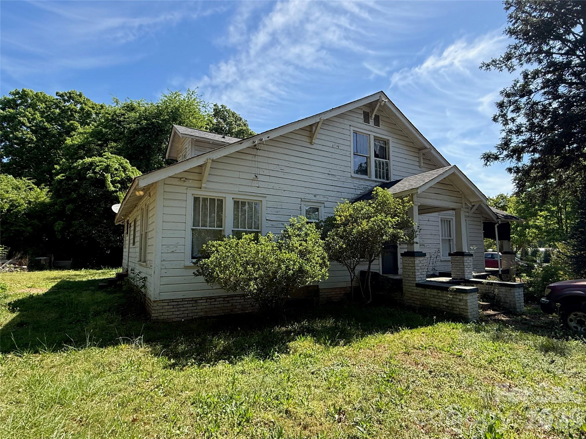 6629 The Plaza Property Photo 5