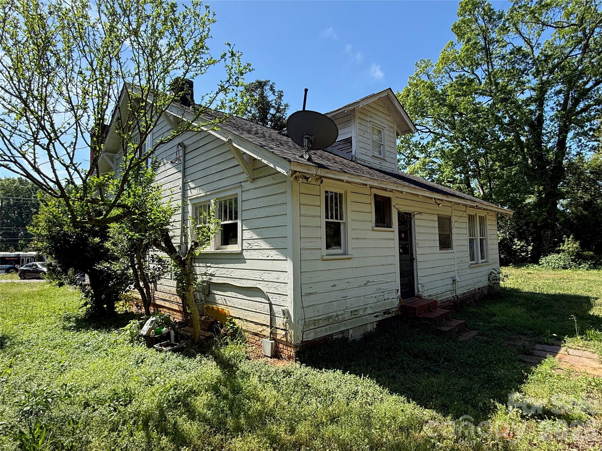 6629 The Plaza Property Photo 6