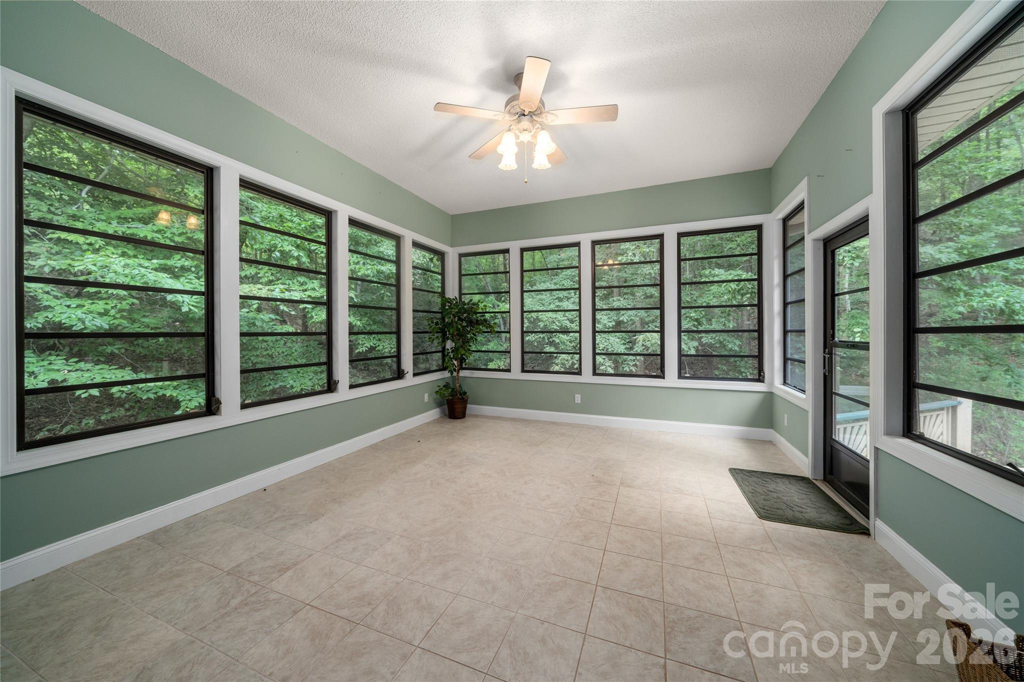 136 Rumbling Bald Road Property Photo 5