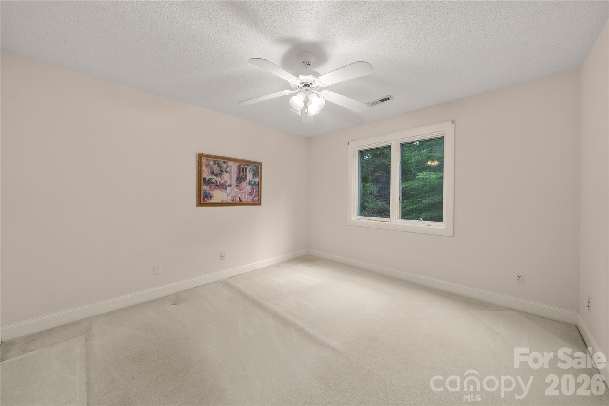 136 Rumbling Bald Road Property Photo 25