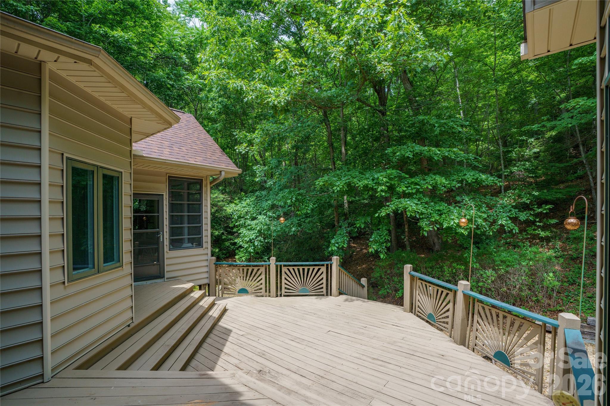 136 Rumbling Bald Road Property Photo 38