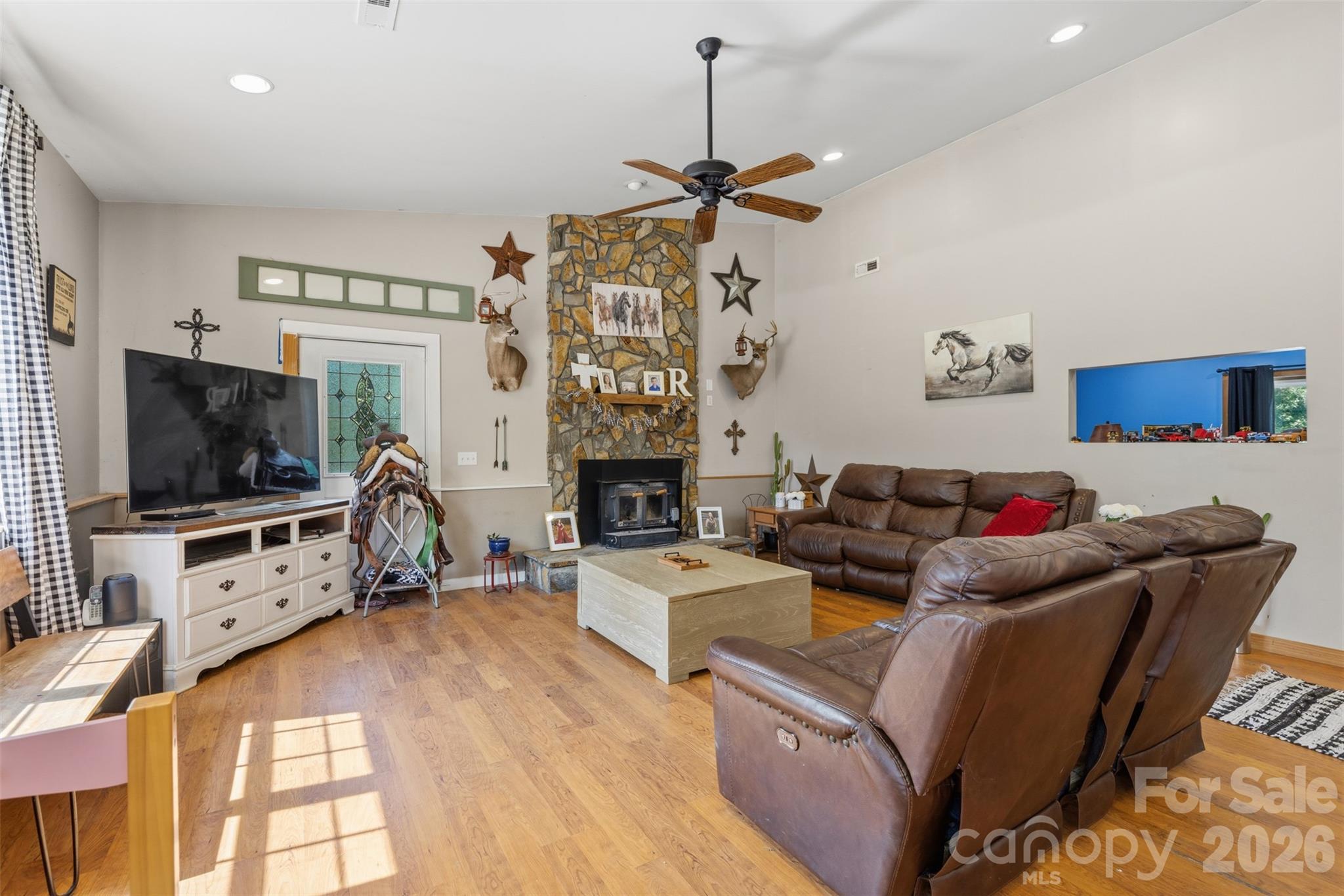 2269 Lee Roy Lane Property Photo 6