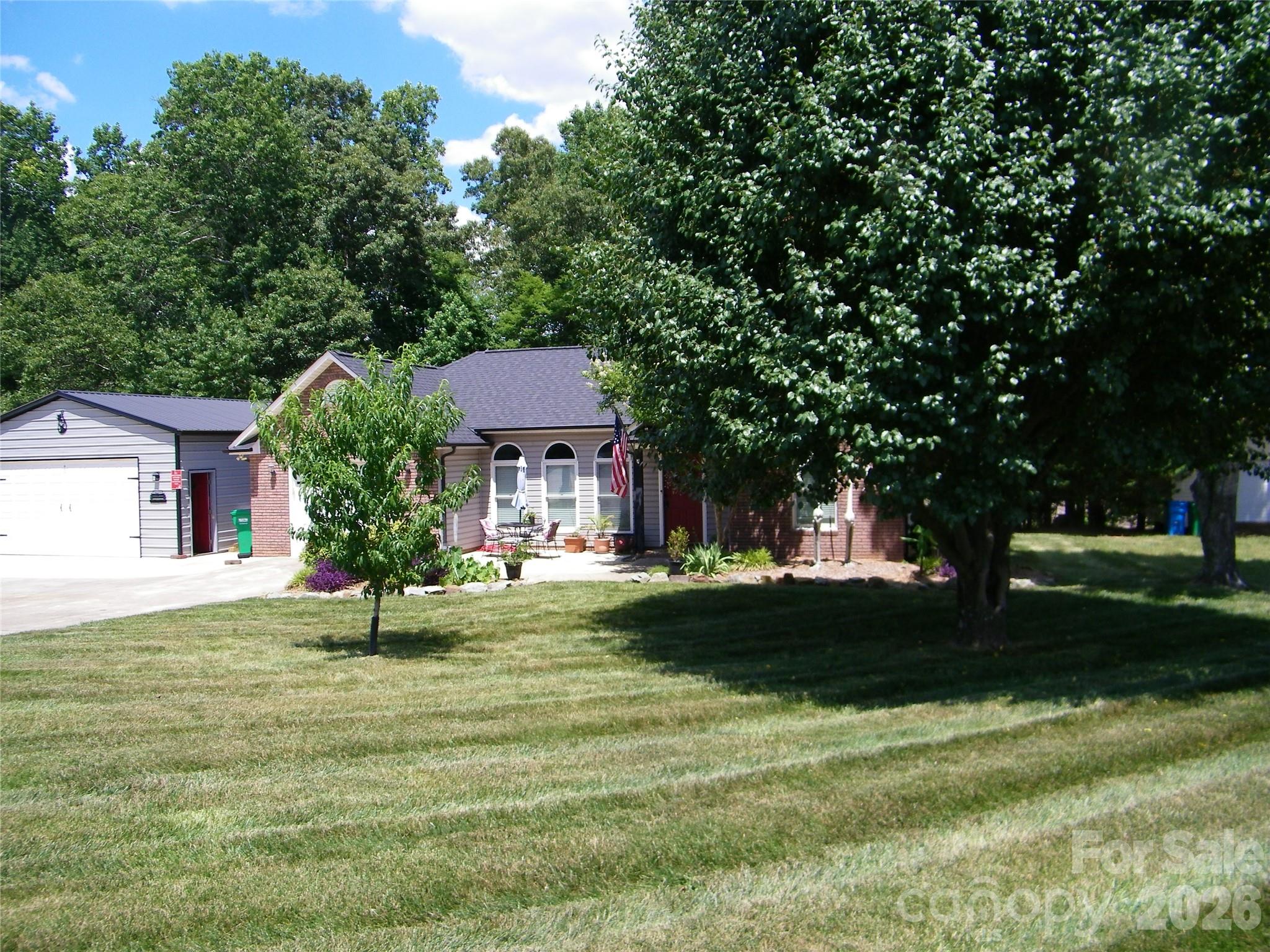 609 Redah Avenue Property Photo 2
