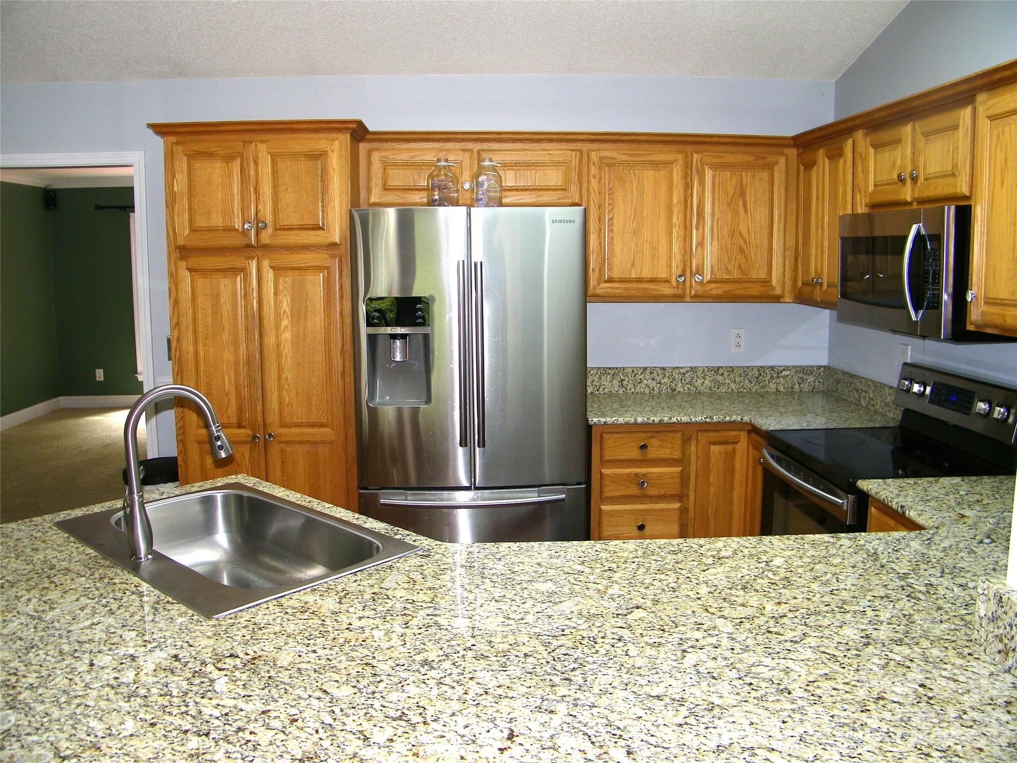 609 Redah Avenue Property Photo 10
