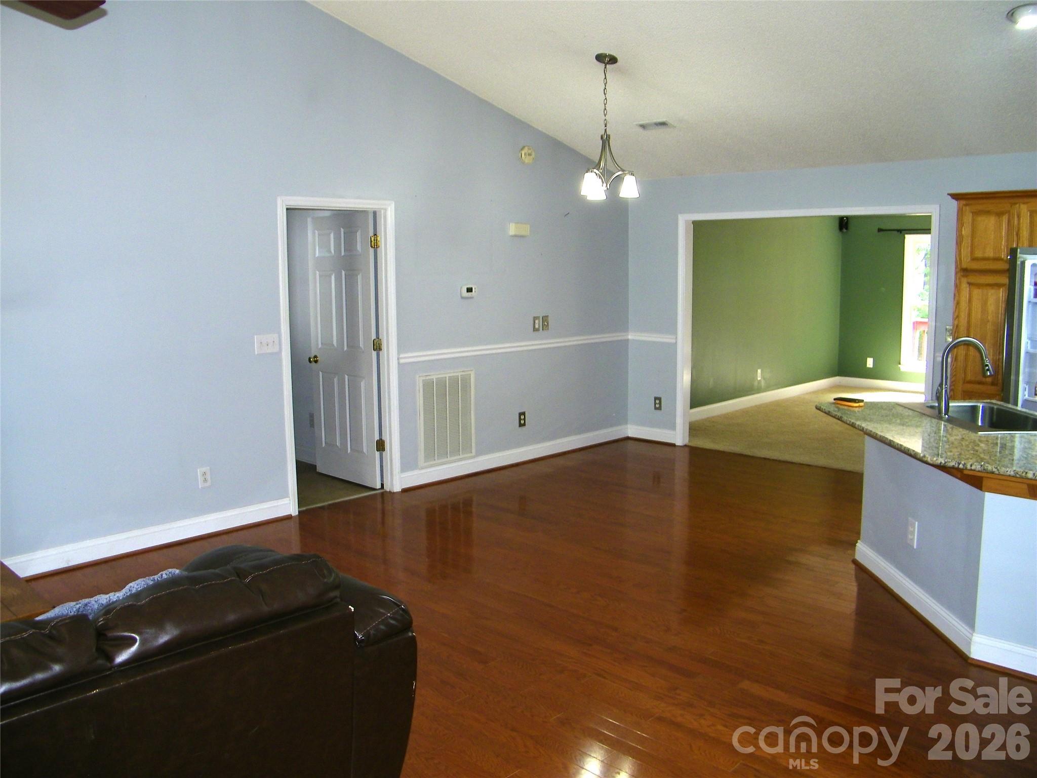609 Redah Avenue Property Photo 11