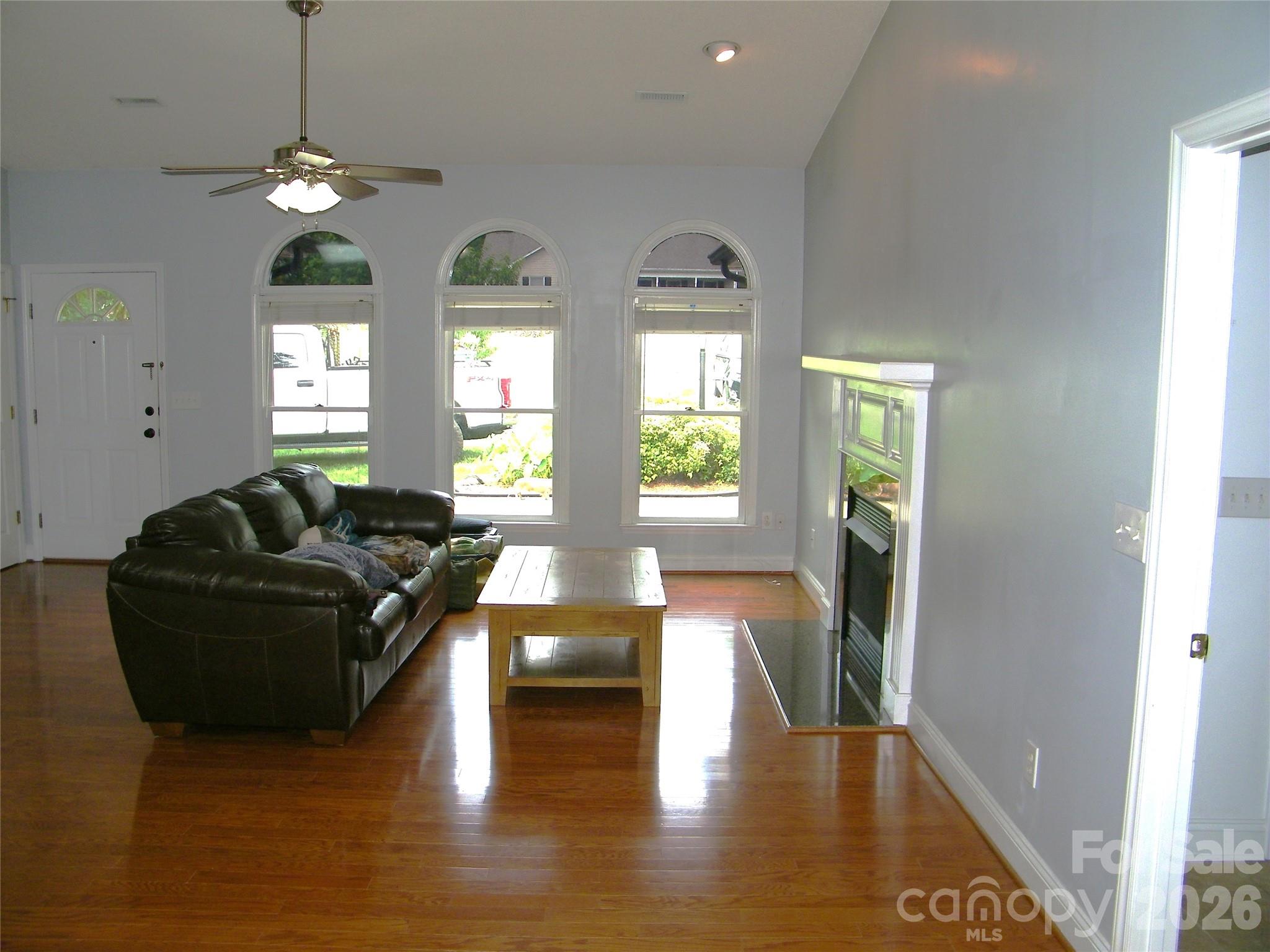 609 Redah Avenue Property Photo 14