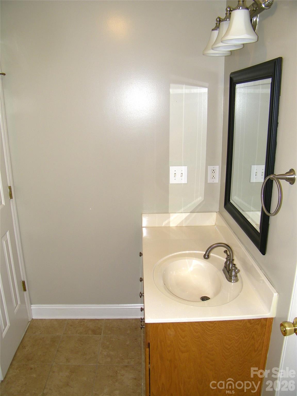 609 Redah Avenue Property Photo 27