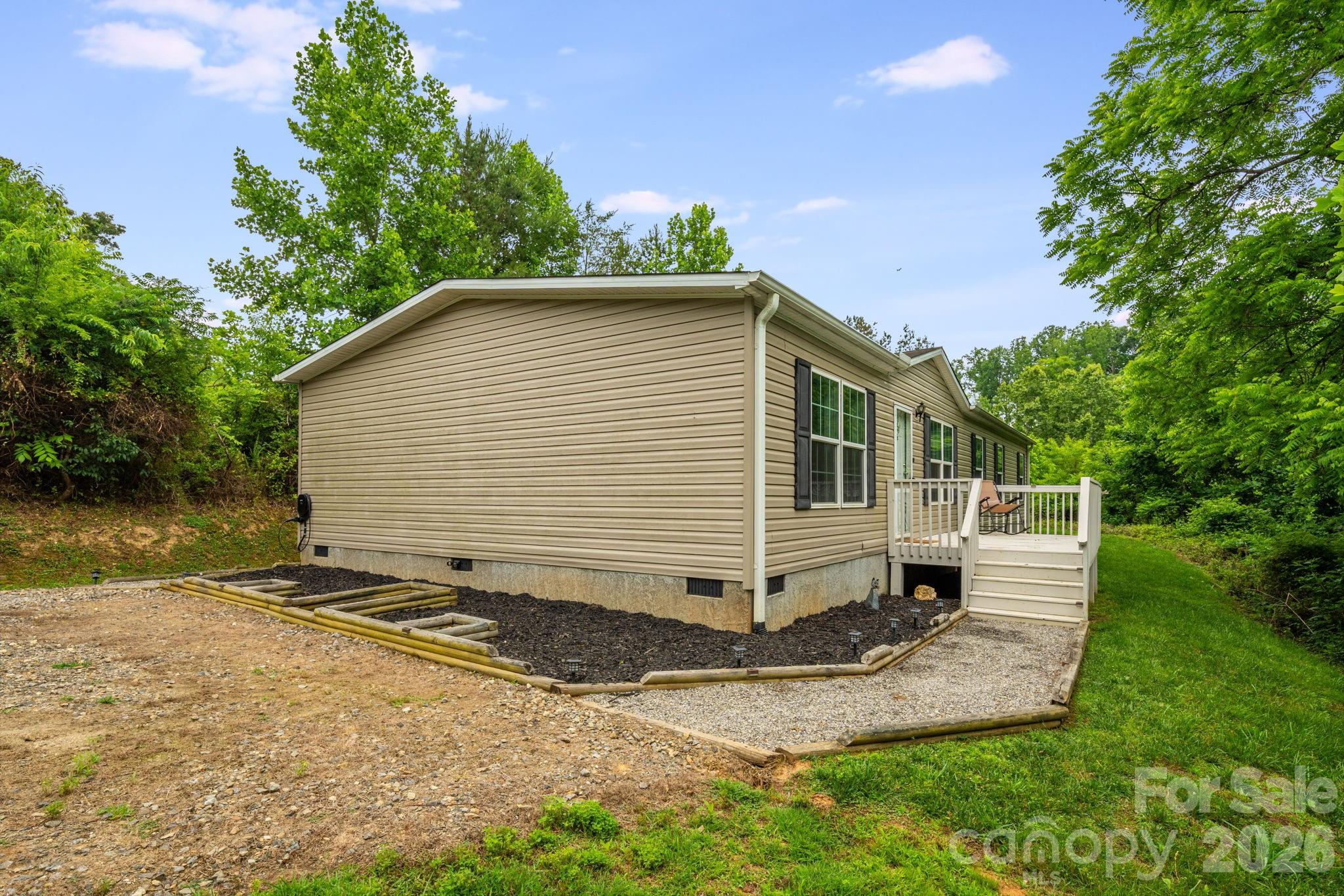 77 Star Flower Road Property Photo 2