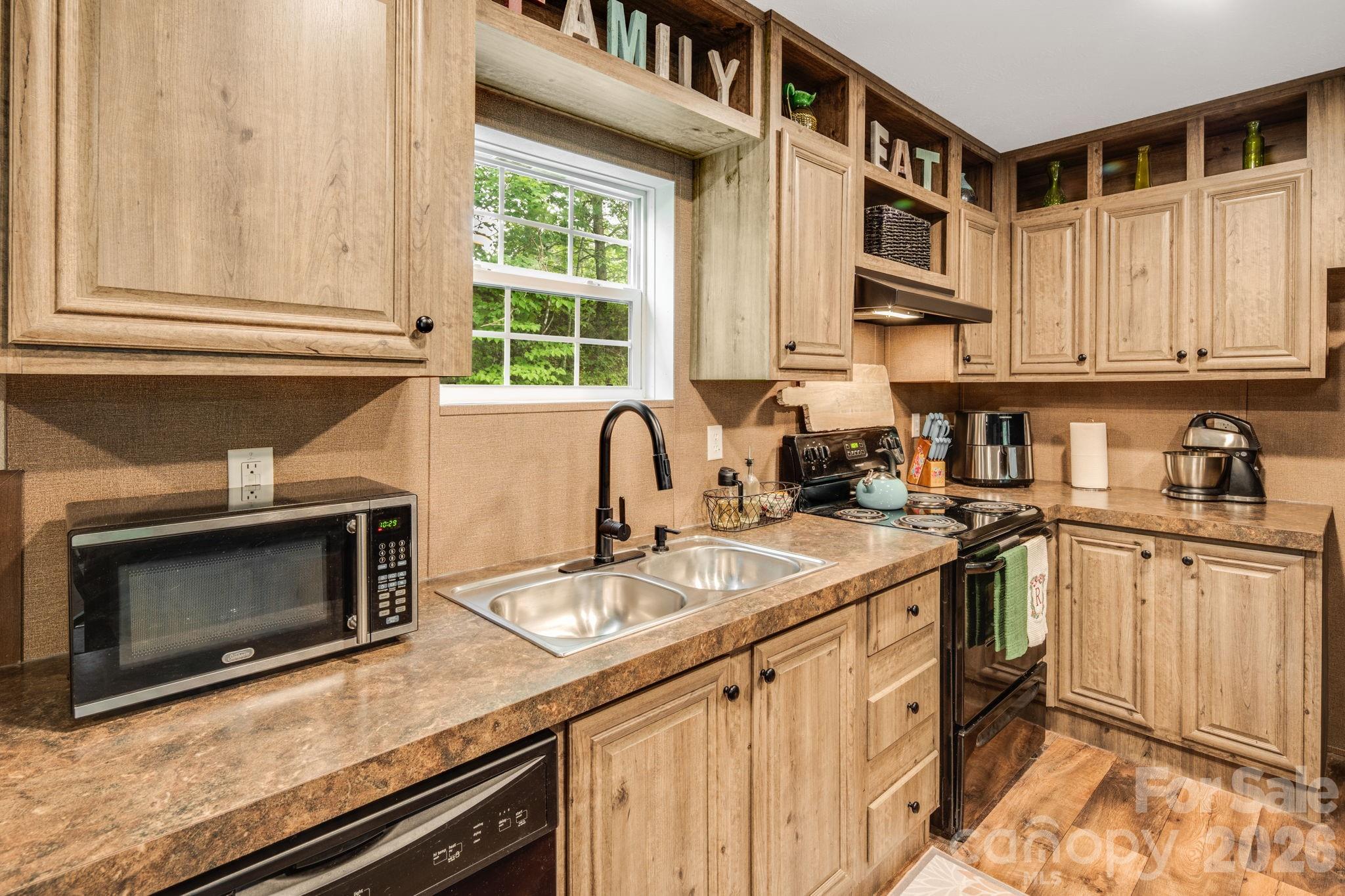 77 Star Flower Road Property Photo 9