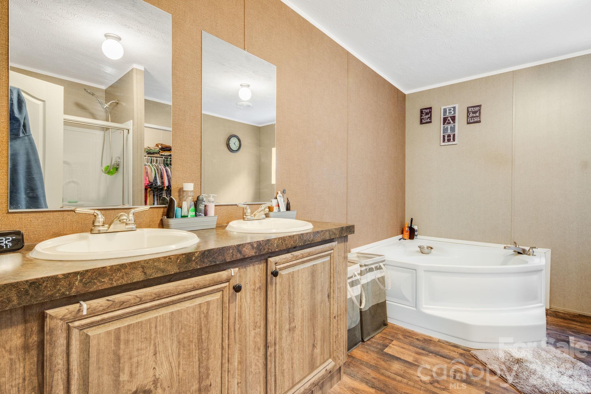 77 Star Flower Road Property Photo 15