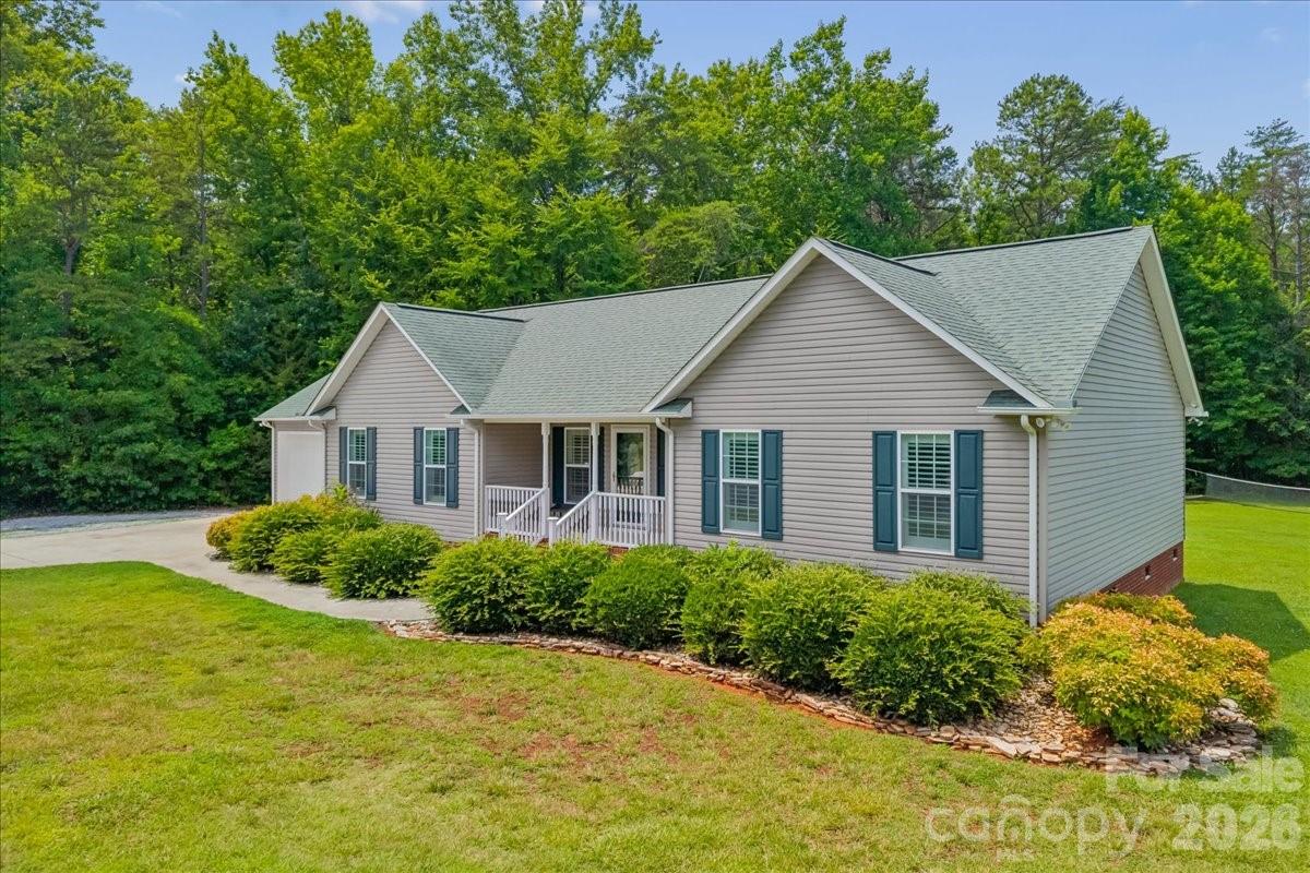 1512 Kinglet Drive Property Photo 1