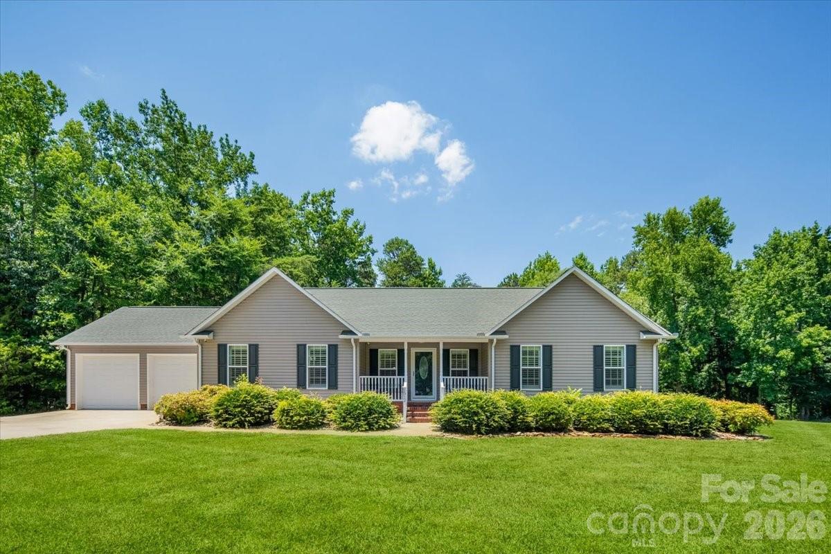 1512 Kinglet Drive Property Photo 2