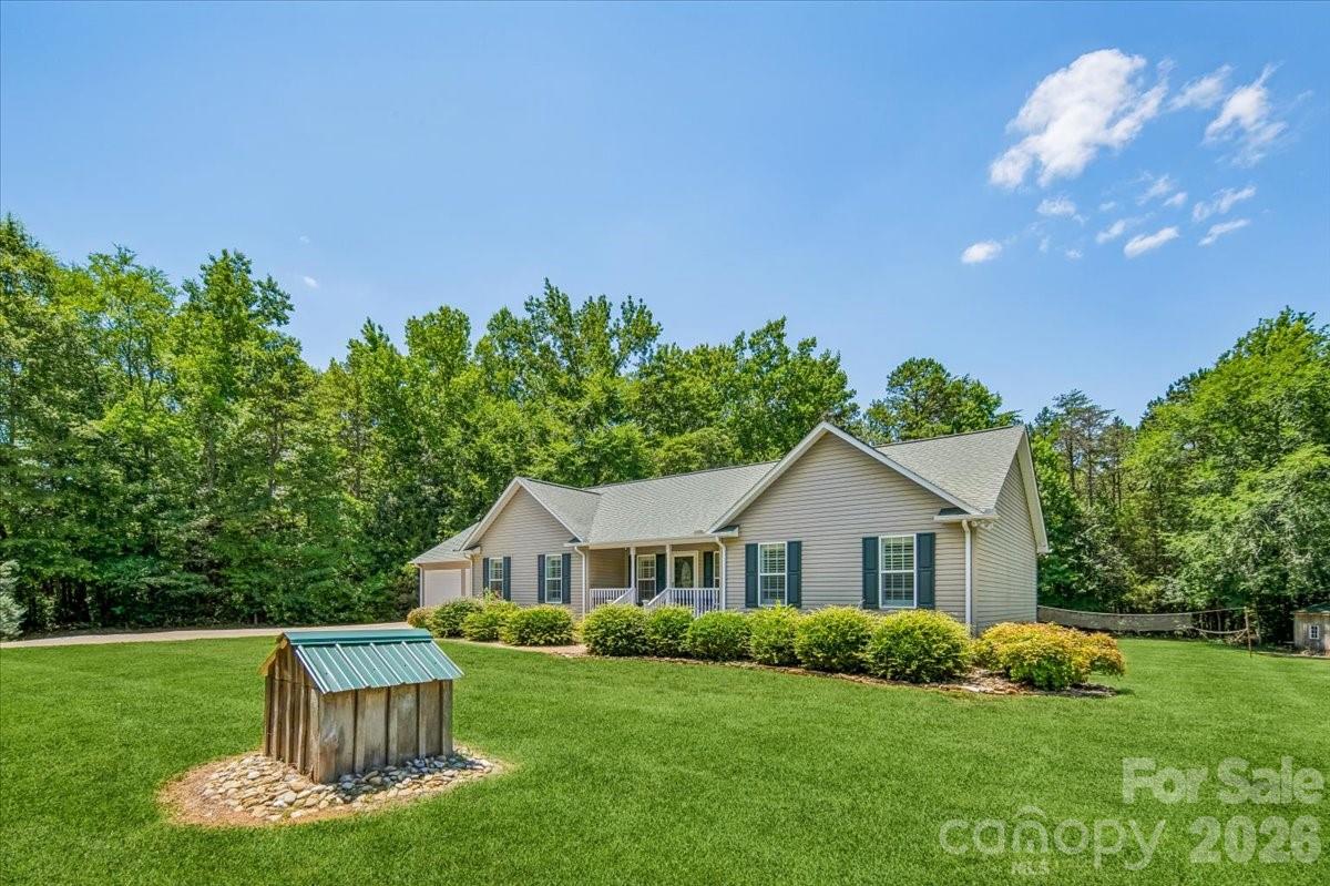1512 Kinglet Drive Property Photo 4