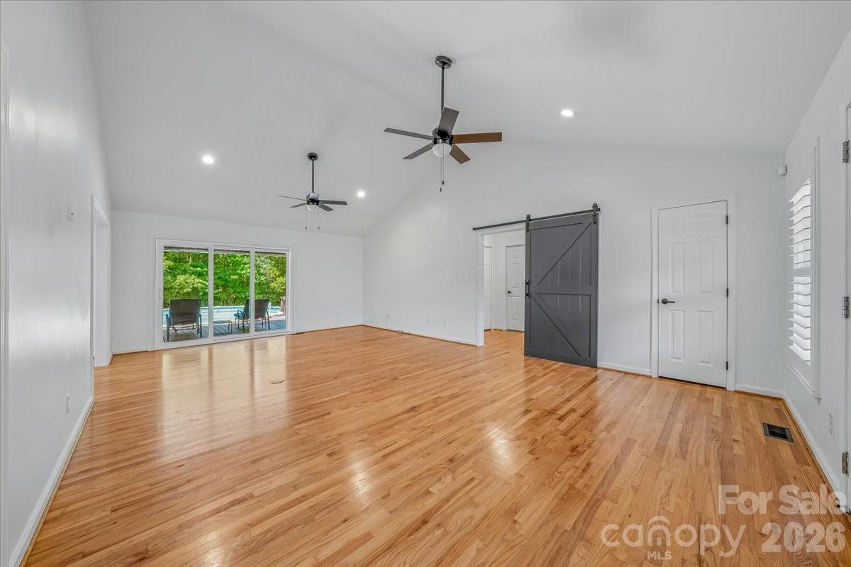 1512 Kinglet Drive Property Photo 8