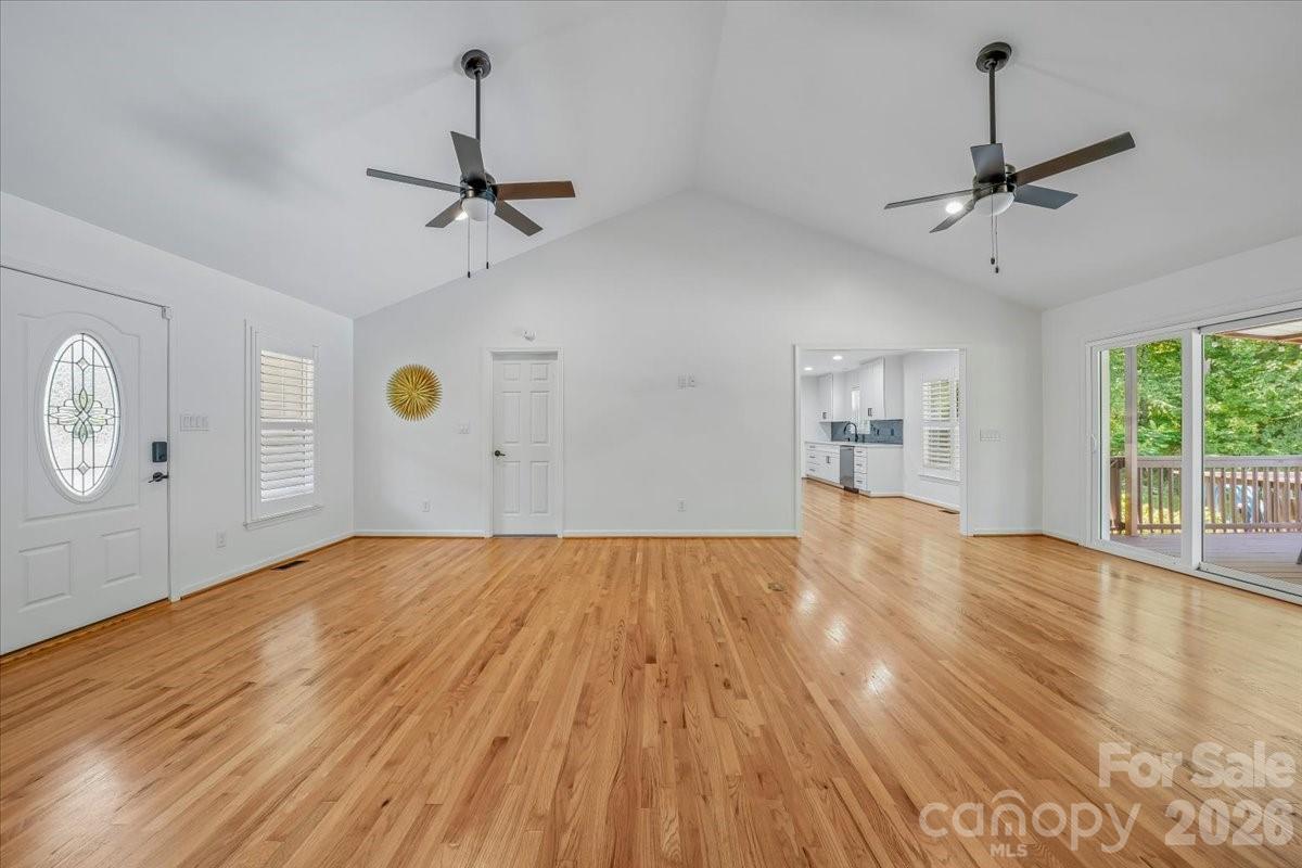 1512 Kinglet Drive Property Photo 10
