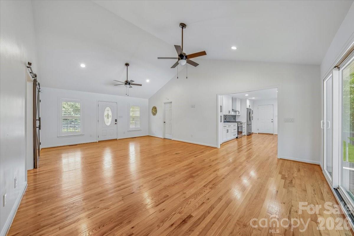 1512 Kinglet Drive Property Photo 13