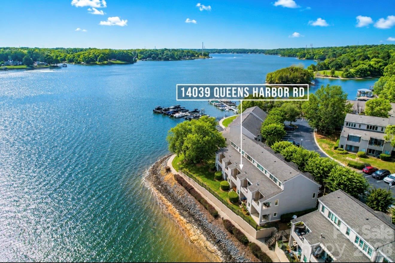 14039 Queens Harbor Road Property Photo 1