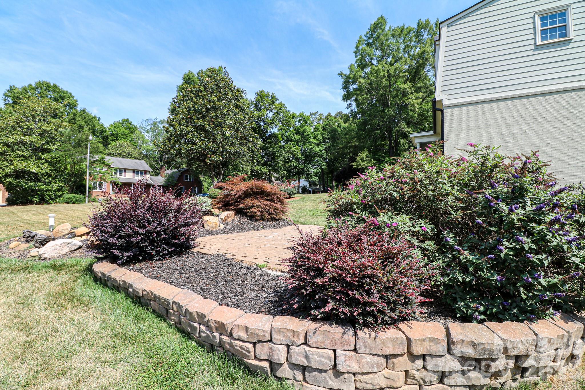 120 Wellington Drive Property Photo 6