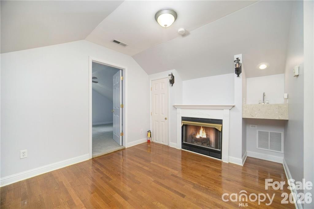 9124 And 9126 S Providence Road Property Photo 46