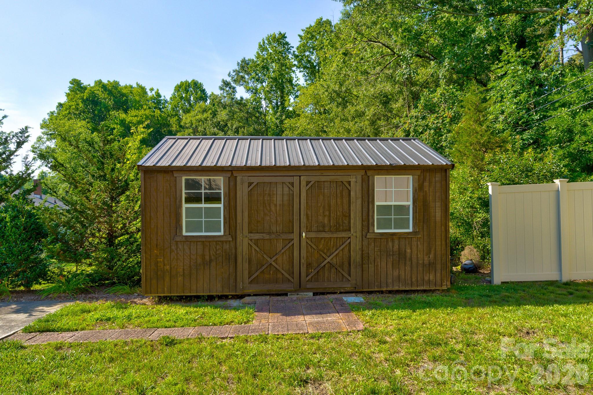 402 N Houser Street Property Photo 19