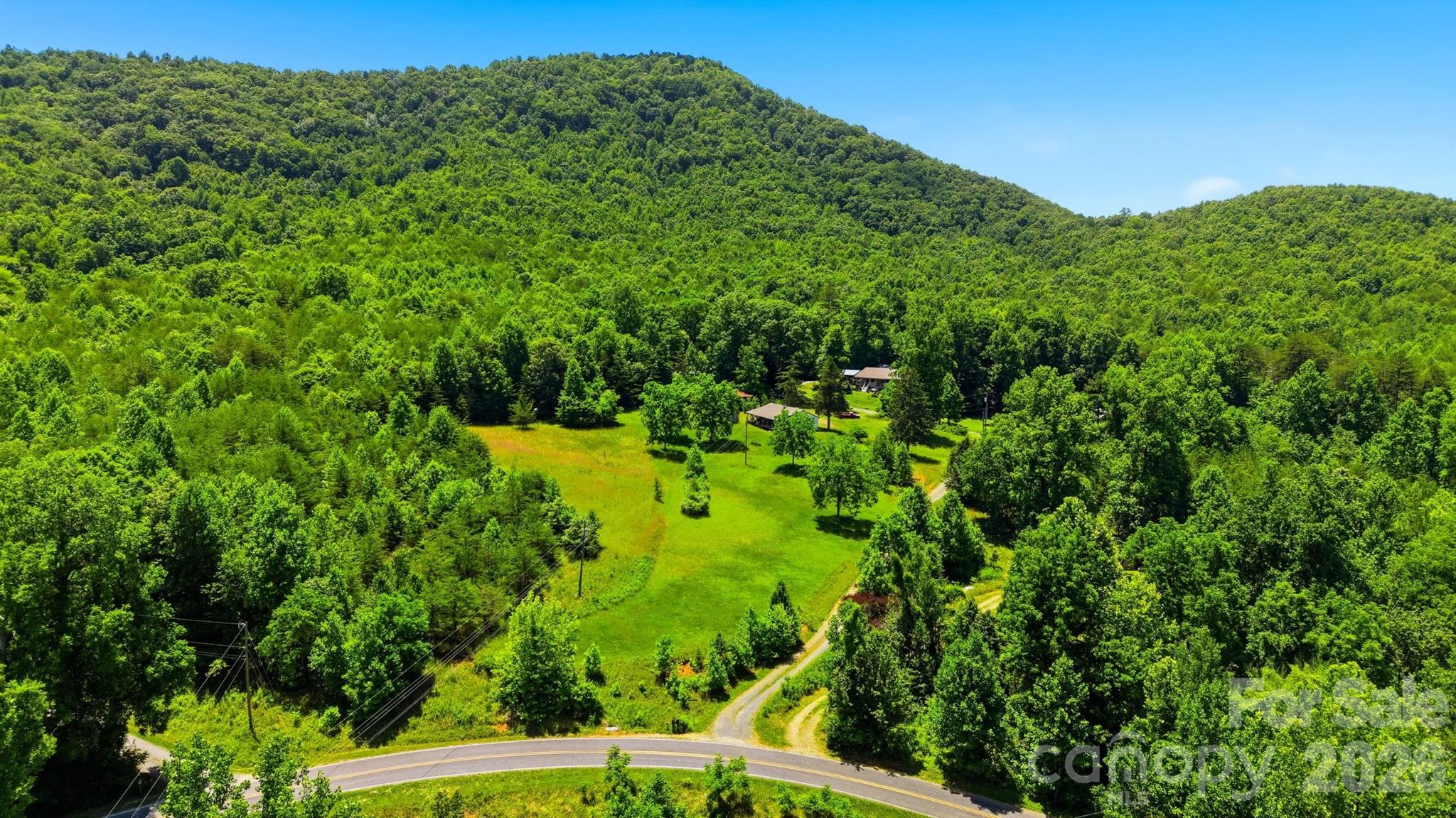 95 Fieldstream Drive Property Photo 6