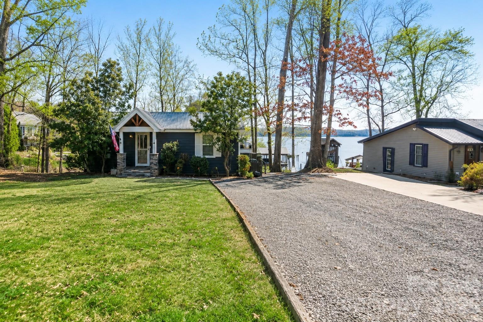 4580 Kiser Island Road Property Photo 1