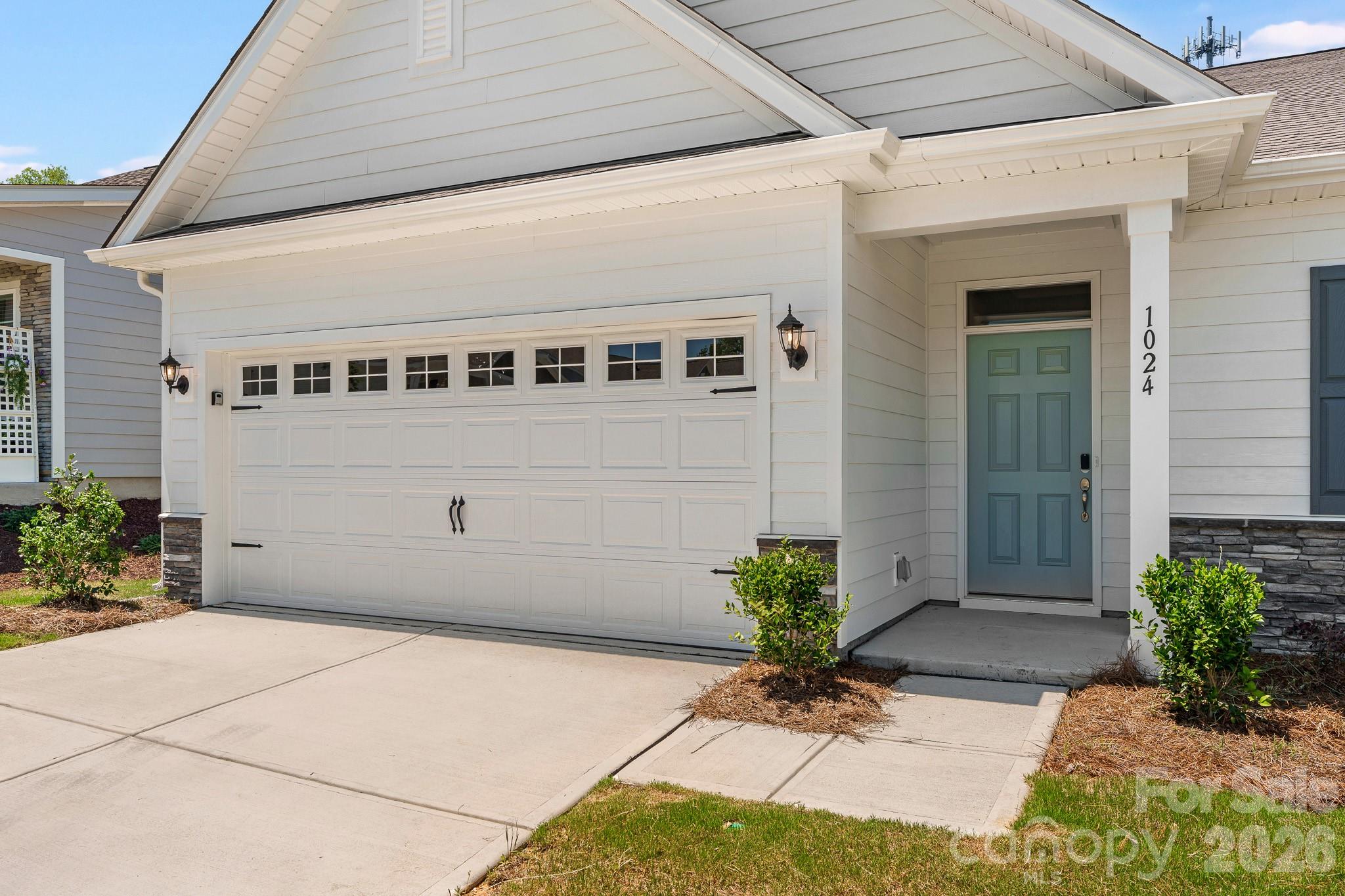 1024 Rosefield Court Property Photo 3