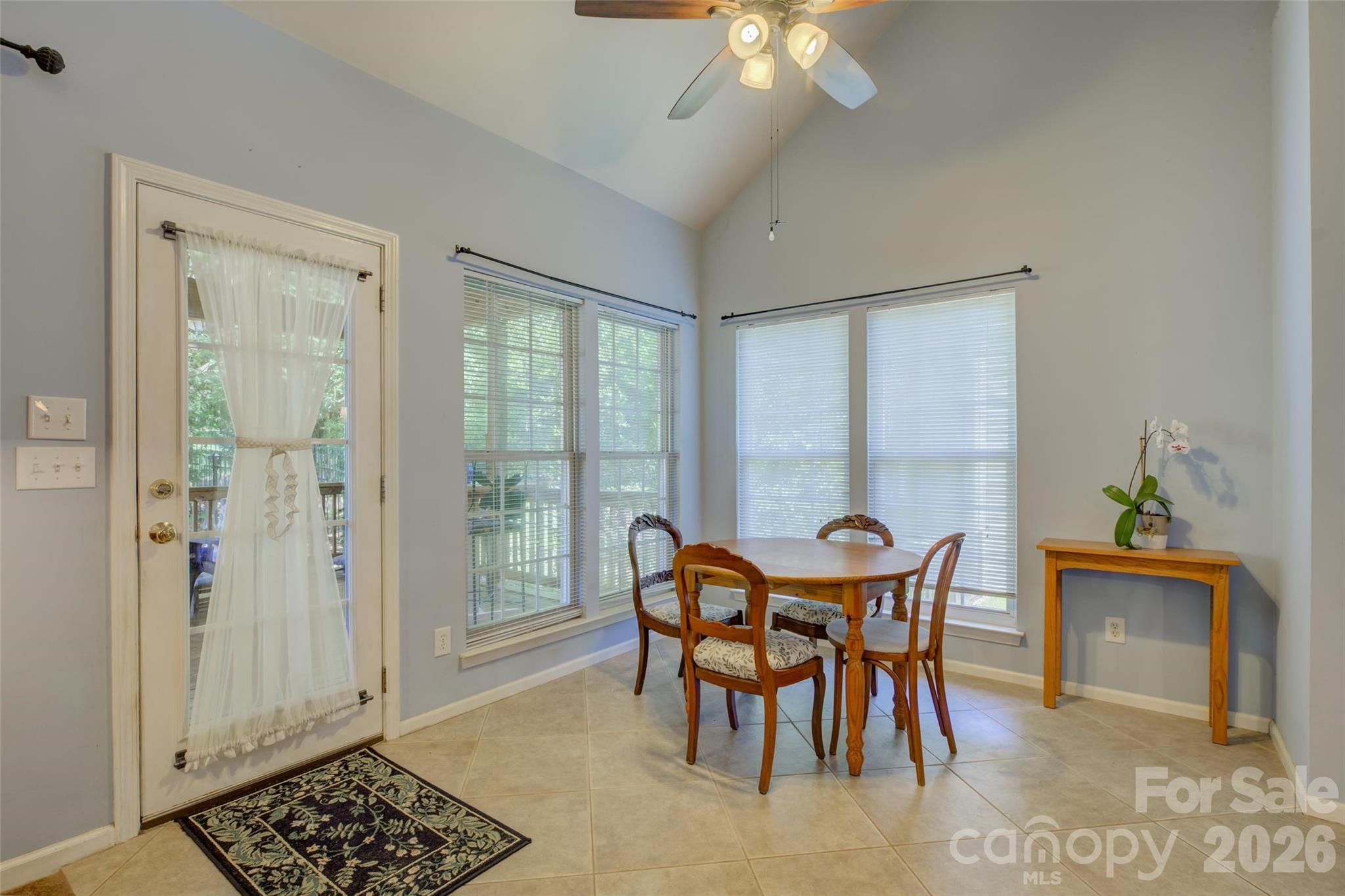 11611 Knightsdale Drive Property Photo 12