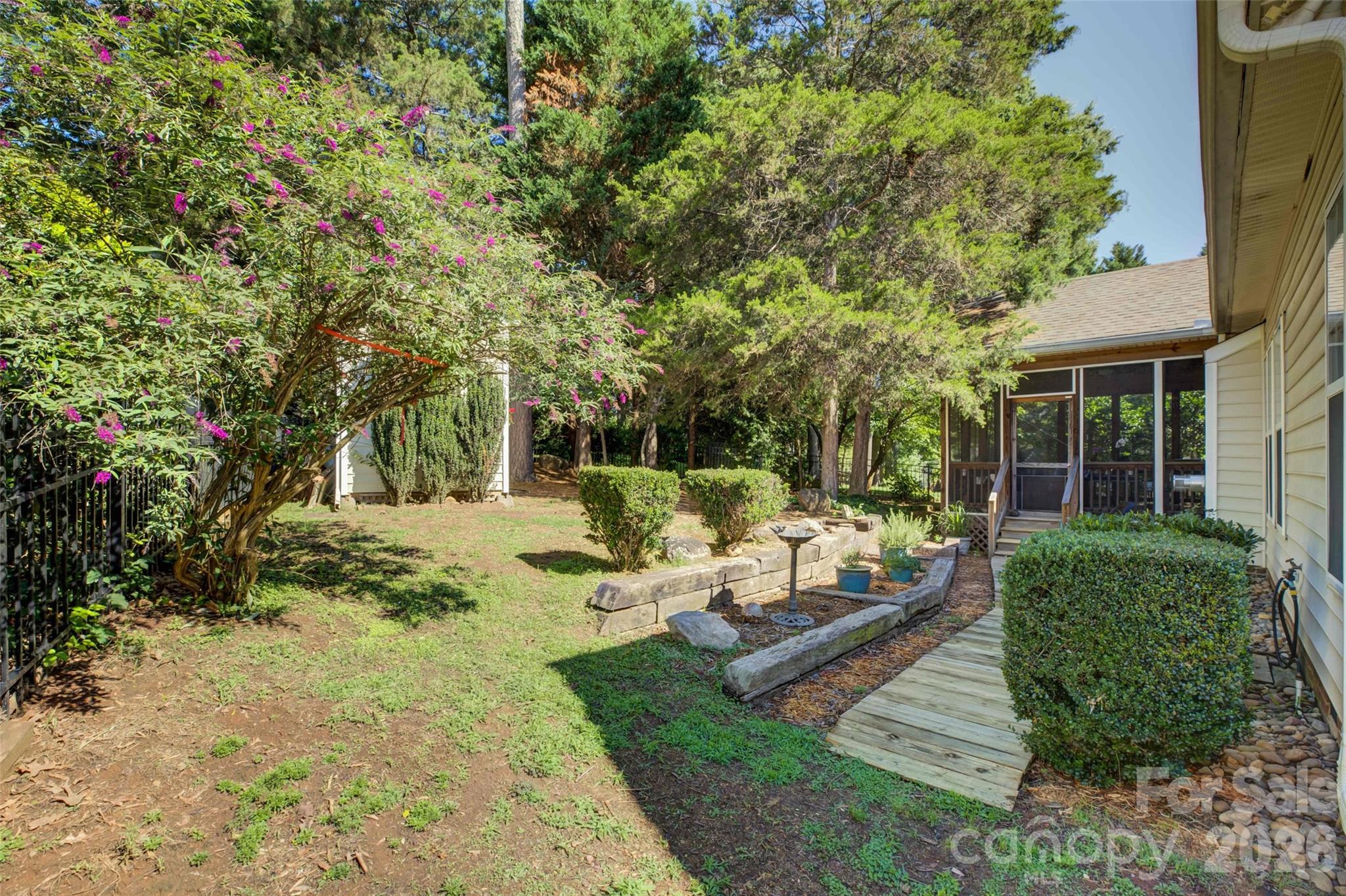 11611 Knightsdale Drive Property Photo 32