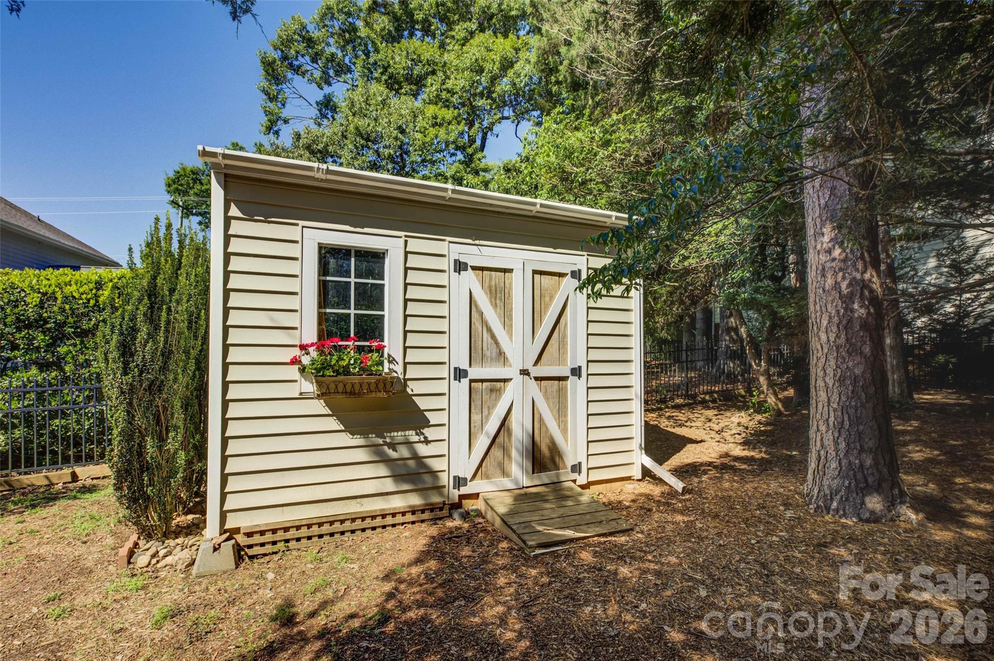 11611 Knightsdale Drive Property Photo 34