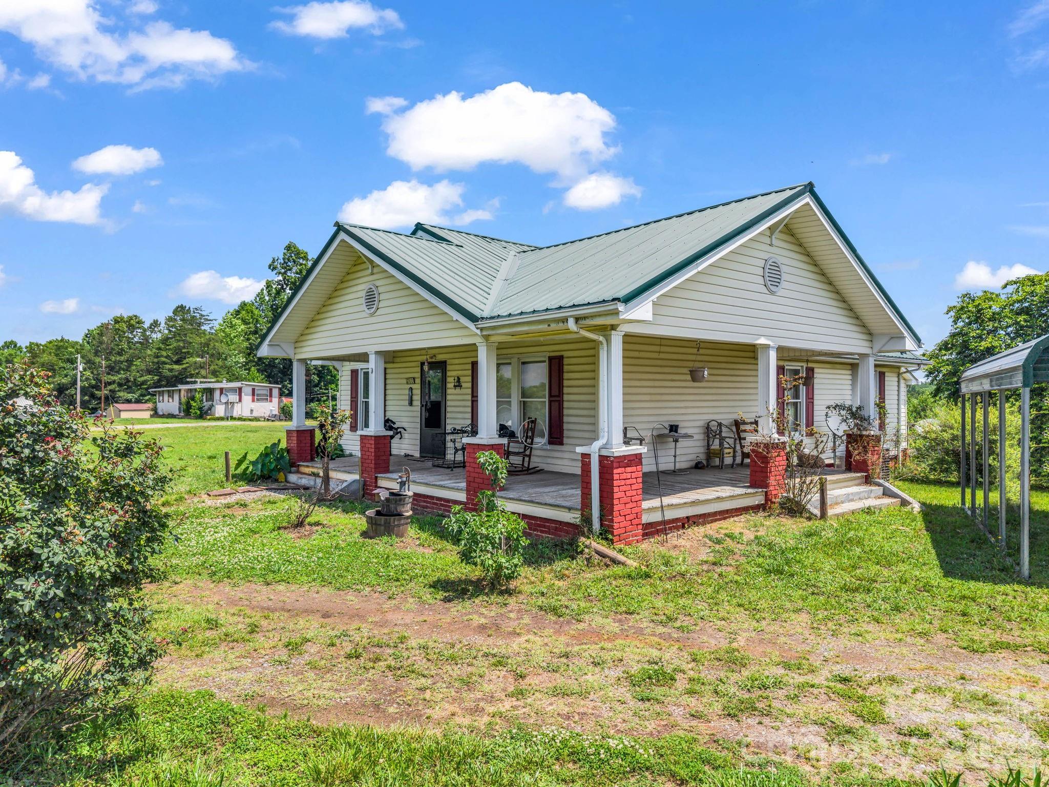 1740 Baber Road Property Photo 2