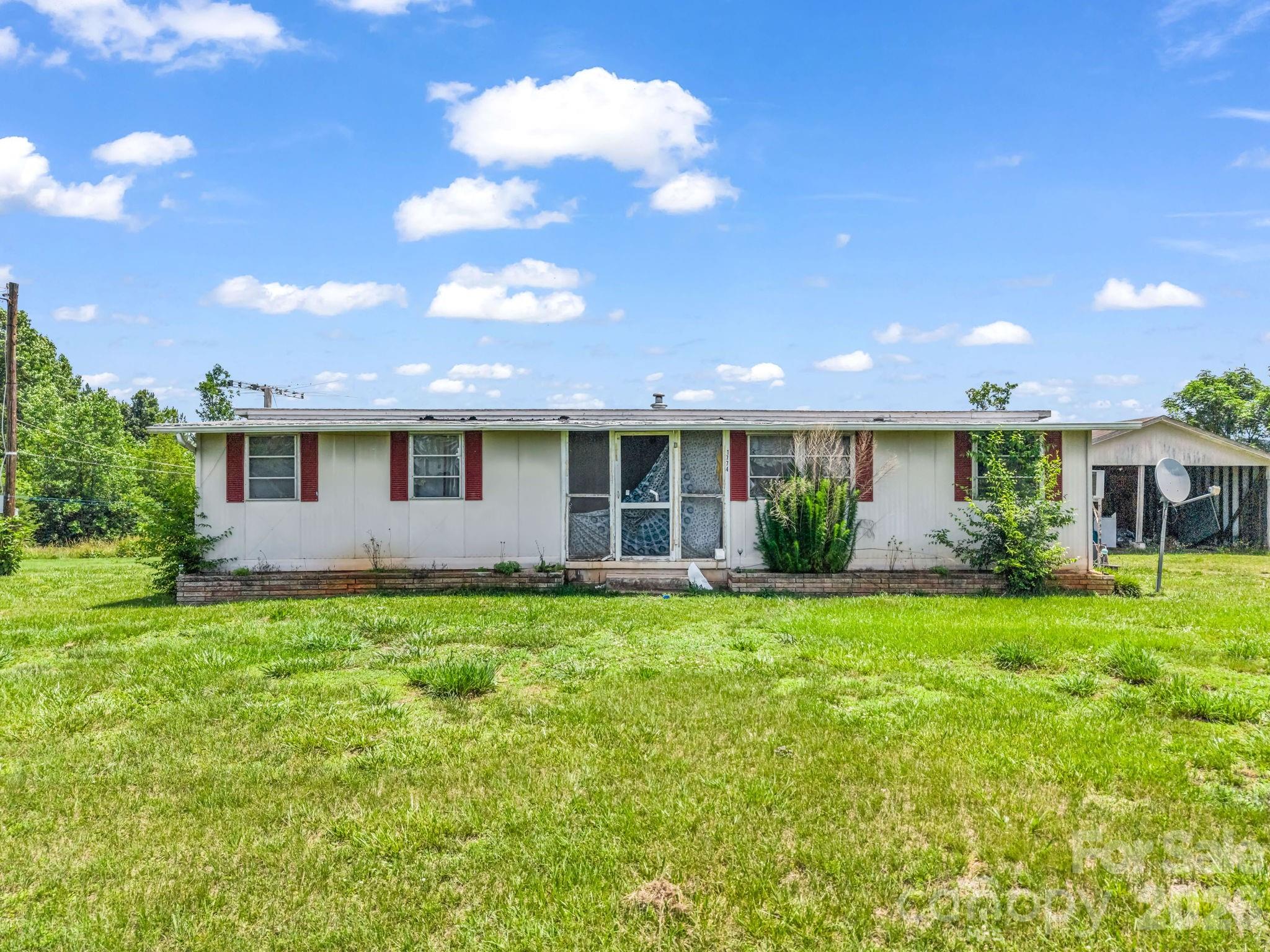 1740 Baber Road Property Photo 4
